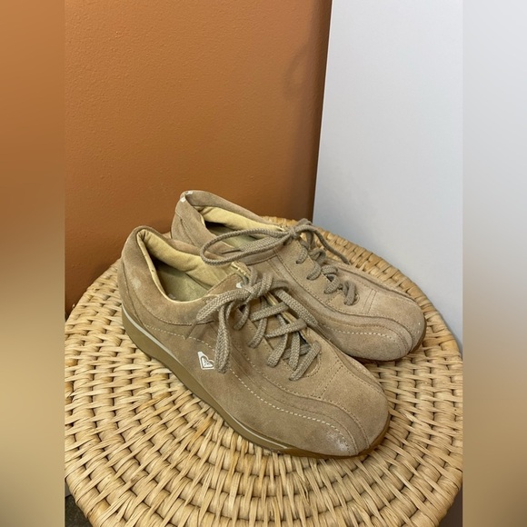 Roxy Shoes - Roxy Vintage 2000s Neptune Platform Sneakers Womens Size 9
